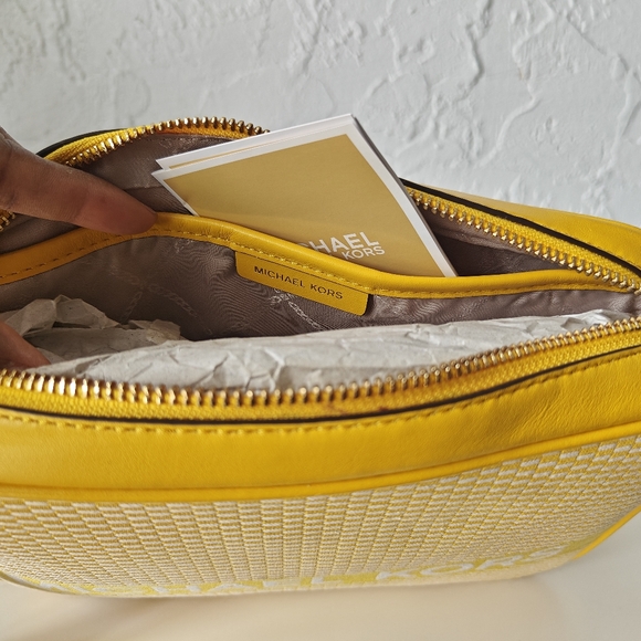 Michael Kors | Jet Set Crossbody Bag | Yellow, White | Crossbody Purse - Picture 7 of 7